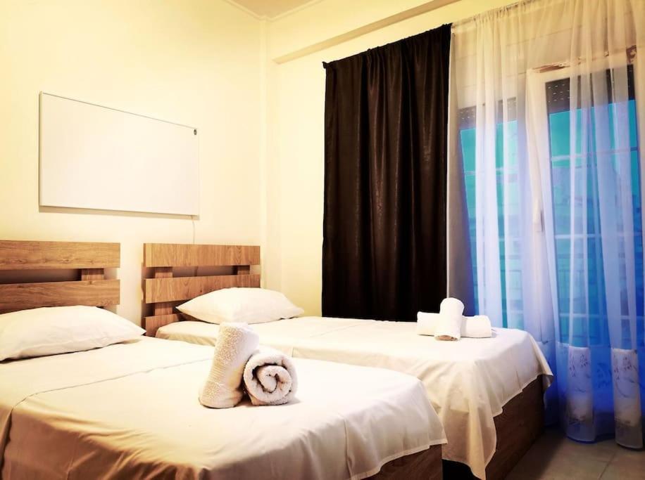 Apartment With 3 Rooms Just 1 Min From The Beach And Free Public Parking Peraía Eksteriør bilde