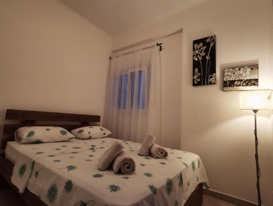 Apartment With 3 Rooms Just 1 Min From The Beach And Free Public Parking Peraía Eksteriør bilde